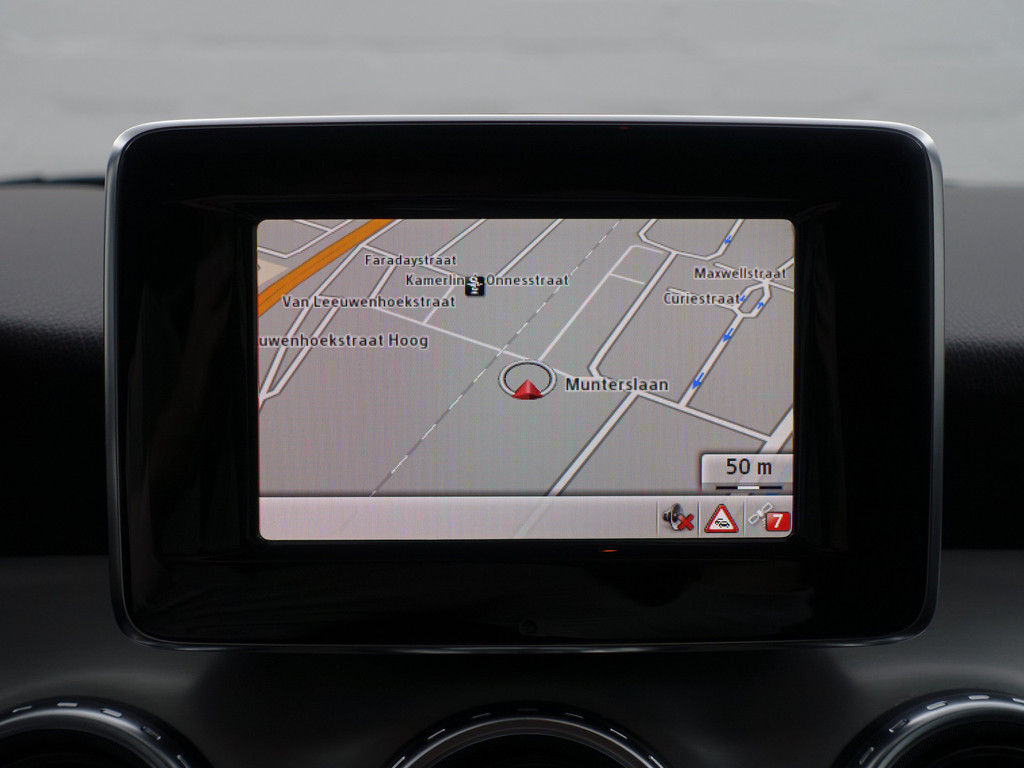 
Mercedes-Benz GLA 200 CDI AMG Edition 1 Aut- Night Edition, Panodak, Xenon Led, Park Assist, Navi, Clima, Cruise vol									