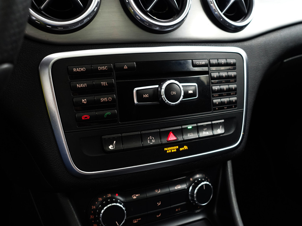 
Mercedes-Benz GLA 200 CDI AMG Edition 1 Aut- Night Edition, Panodak, Xenon Led, Park Assist, Navi, Clima, Cruise vol									