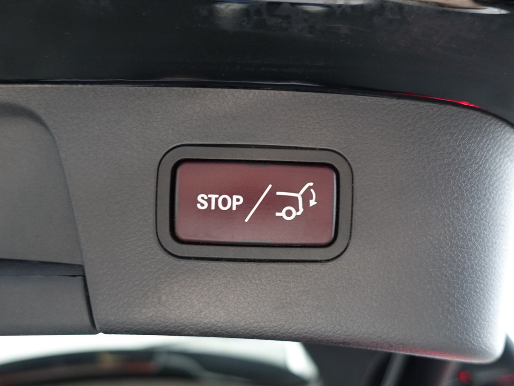 
Mercedes-Benz GLA 200 CDI AMG Edition 1 Aut- Night Edition, Panodak, Xenon Led, Park Assist, Navi, Clima, Cruise vol									