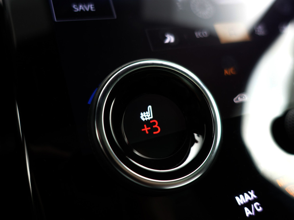 
Land Rover Range Rover Velar 2.0 P400e R-Dynamic SE Aut- Panodak, Stoelventilatie, CarPlay, Memory, Meridian Audio, Xenon led, Trekhaak vol									