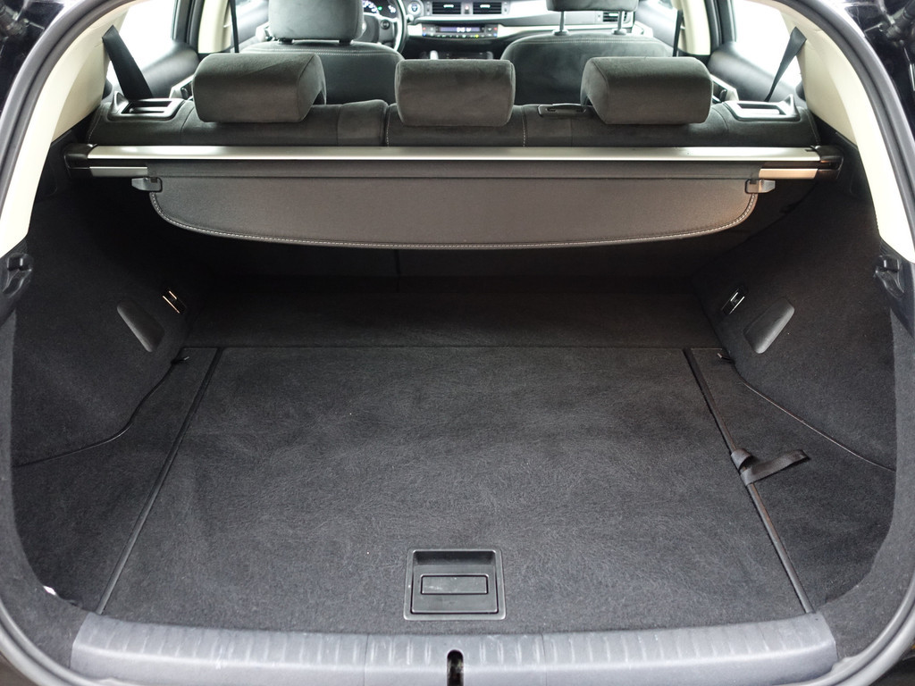 
Lexus CT 200h Business Line Alcantara Interieur, Camera, Navi, Dynamic Select, Virtual Cockpit, Xenon Led vol									