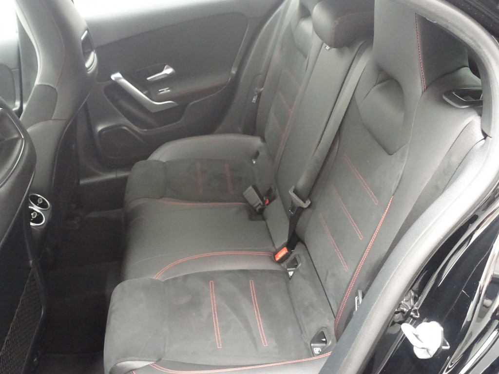 
Mercedes-Benz A-Klasse AMG Night Edition Aut- Xenon Led, Park Assist, Sport Interieur, Lane Assist, Keyless vol									