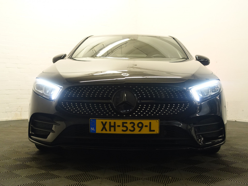 
Mercedes-Benz A-Klasse AMG Night Edition Aut- Xenon Led, Park Assist, Sport Interieur, Lane Assist, Keyless vol									