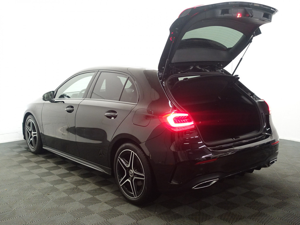 
Mercedes-Benz A-Klasse AMG Night Edition Aut- Xenon Led, Park Assist, Sport Interieur, Lane Assist, Keyless vol									