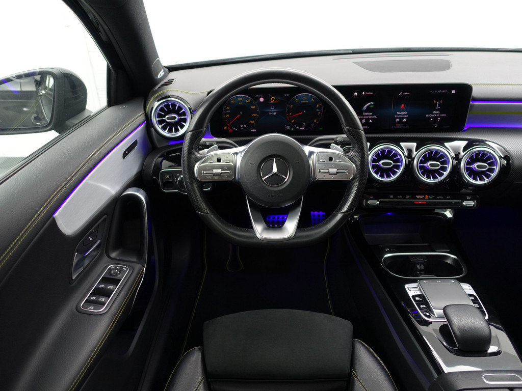 
Mercedes-Benz A-Klasse 250 AMG Yellow Art Aut- Panoramadak, Burmester Audio, Sfeerverlichting, Xenon Led, Stoelverwarming vol									