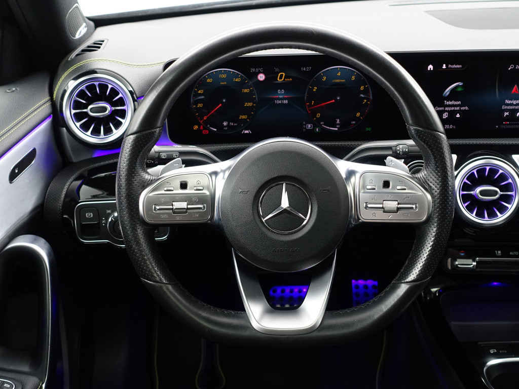 
Mercedes-Benz A-Klasse 250 AMG Yellow Art Aut- Panoramadak, Burmester Audio, Sfeerverlichting, Xenon Led, Stoelverwarming vol									