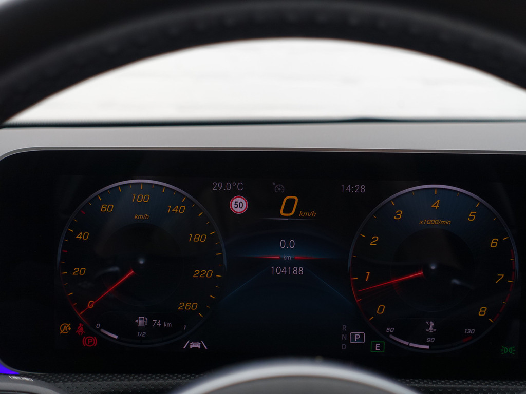 
Mercedes-Benz A-Klasse 250 AMG Yellow Art Aut- Panoramadak, Burmester Audio, Sfeerverlichting, Xenon Led, Stoelverwarming vol									