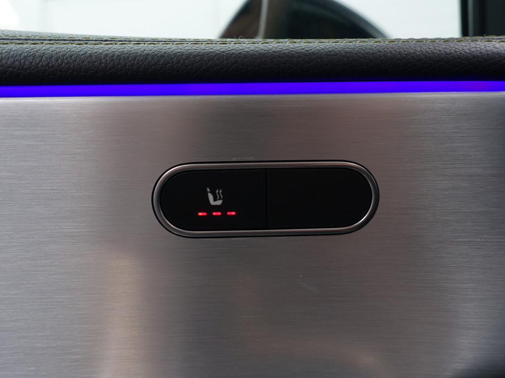 
Mercedes-Benz A-Klasse 250 AMG Yellow Art Aut- Panoramadak, Burmester Audio, Sfeerverlichting, Xenon Led, Stoelverwarming vol									