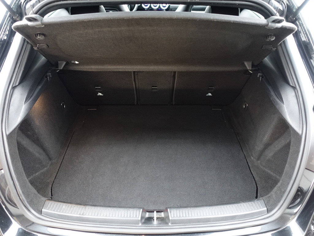 
Mercedes-Benz A-Klasse 250 AMG Yellow Art Aut- Panoramadak, Burmester Audio, Sfeerverlichting, Xenon Led, Stoelverwarming vol									