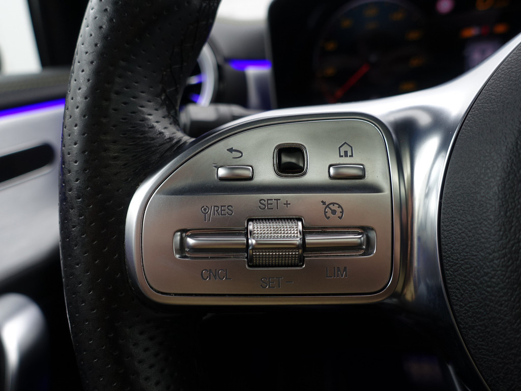 
Mercedes-Benz A-Klasse 250 AMG Yellow Art Aut- Panoramadak, Burmester Audio, Sfeerverlichting, Xenon Led, Stoelverwarming vol									