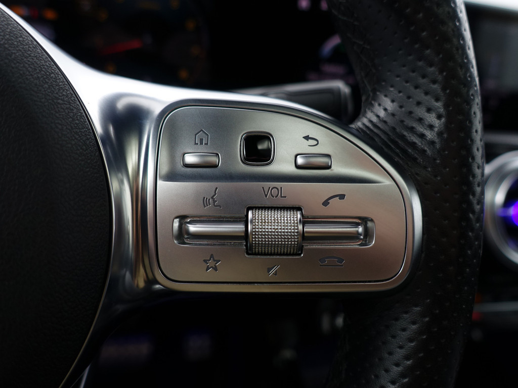 
Mercedes-Benz A-Klasse 250 AMG Yellow Art Aut- Panoramadak, Burmester Audio, Sfeerverlichting, Xenon Led, Stoelverwarming vol									