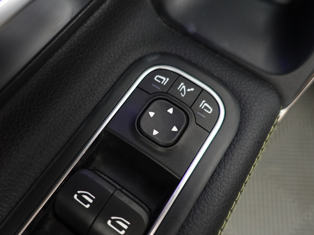 
Mercedes-Benz A-Klasse 250 AMG Yellow Art Aut- Panoramadak, Burmester Audio, Sfeerverlichting, Xenon Led, Stoelverwarming vol									