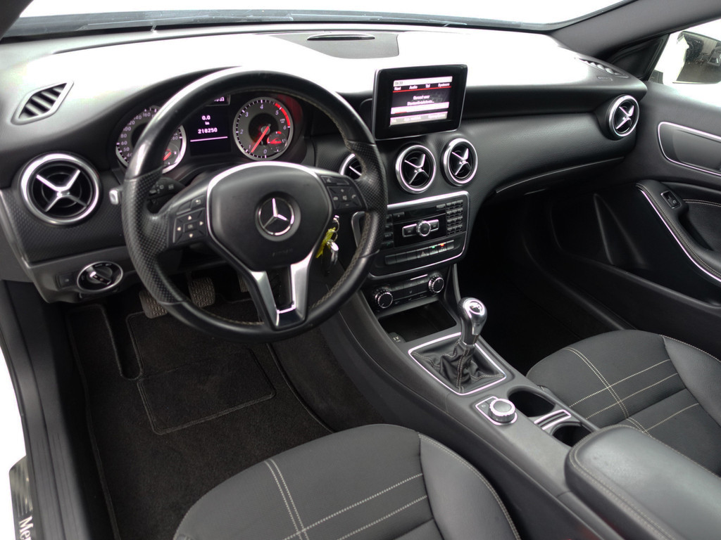 
Mercedes-Benz A-Klasse 180 CDI AMG Prestige- Sport Interieur, Xenon Led, Park Assist, Clima, Cruise, Carbon vol									
