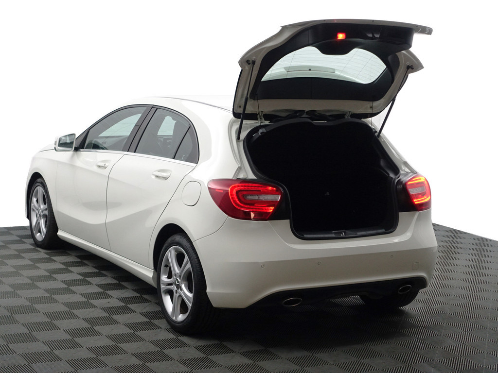 
Mercedes-Benz A-Klasse 180 CDI AMG Prestige- Sport Interieur, Xenon Led, Park Assist, Clima, Cruise, Carbon vol									