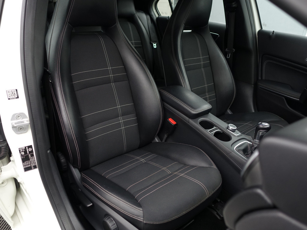 
Mercedes-Benz A-Klasse 180 CDI AMG Prestige- Sport Interieur, Xenon Led, Park Assist, Clima, Cruise, Carbon vol									