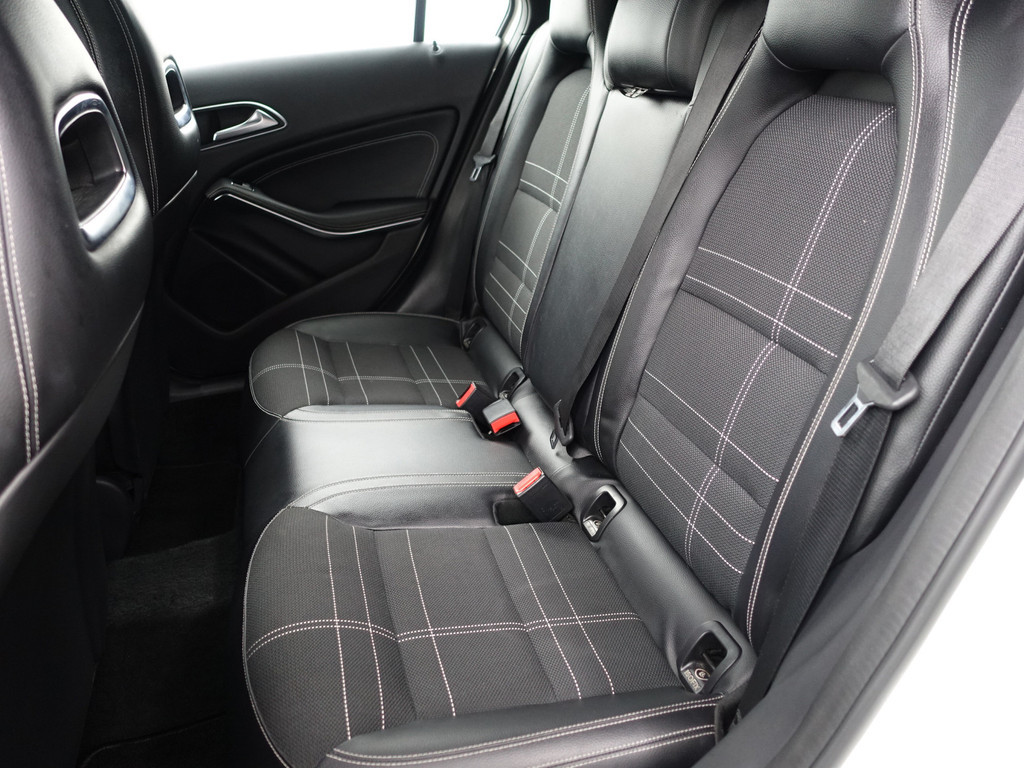 
Mercedes-Benz A-Klasse 180 CDI AMG Prestige- Sport Interieur, Xenon Led, Park Assist, Clima, Cruise, Carbon vol									