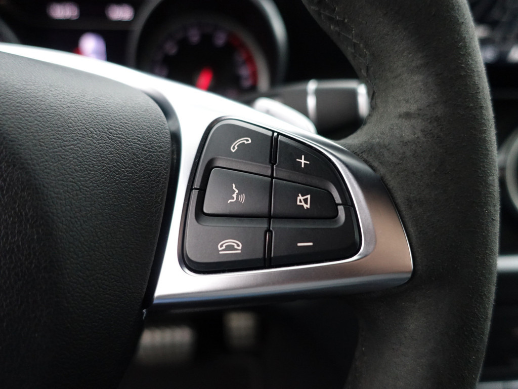 
								Mercedes-Benz A-Klasse 180 AMG White Art Edition Aut- Night Package, Sfeerverlichting, Camera, Keyless, Xenon Led, Dynamic Select vol									
