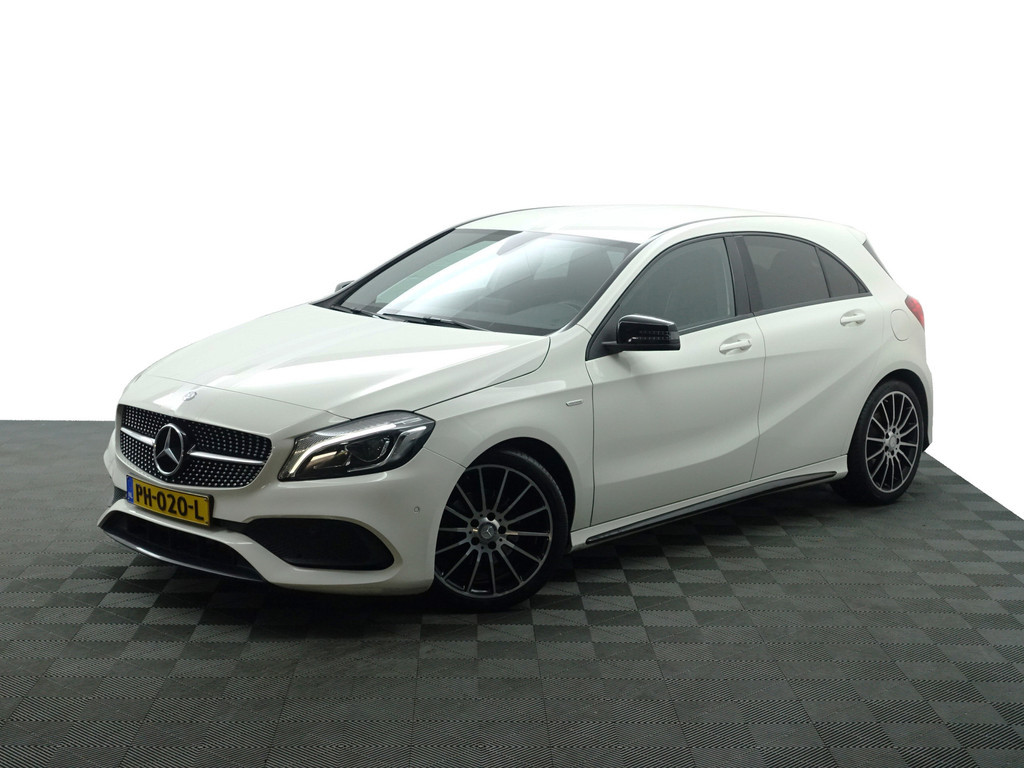 
								Mercedes-Benz A-Klasse 180 AMG White Art Edition Aut- Night Package, Sfeerverlichting, Camera, Keyless, Xenon Led, Dynamic Select vol									