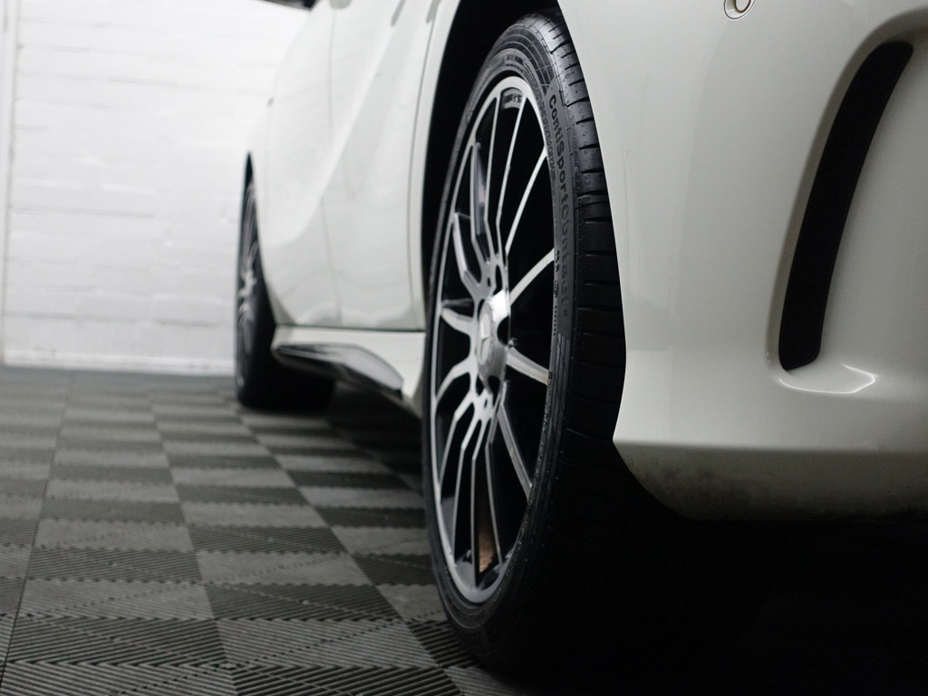 
								Mercedes-Benz A-Klasse 180 AMG White Art Edition Aut- Night Package, Sfeerverlichting, Camera, Keyless, Xenon Led, Dynamic Select vol									