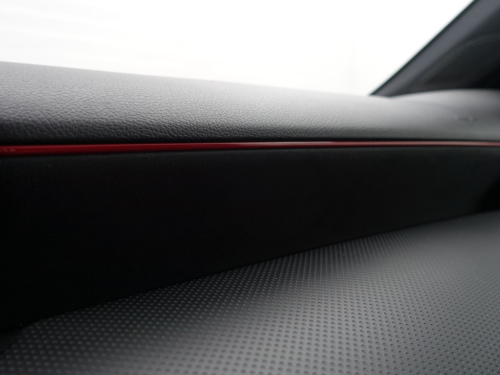 
								Mercedes-Benz A-Klasse 200 AMG Prestige Aut- Panodak, Sport Interieur, Xenon Led, Park Assist, Camera, Stoelverwarming vol									