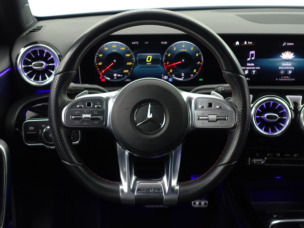 
Mercedes-Benz A-Klasse 250 AMG Premium Plus Aut- Sport Uitlaat, Panoramadak, Sfeereverlichting, Xenon Led, Stoelverwarming vol									
