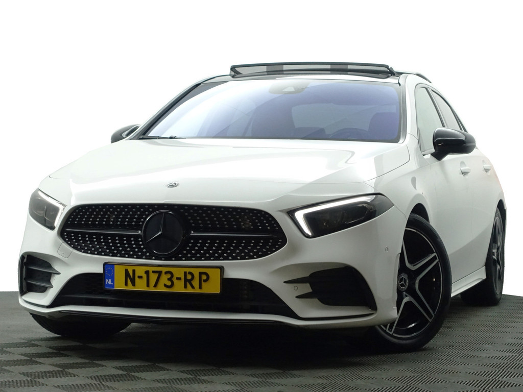 
Mercedes-Benz A-Klasse 250 AMG Premium Plus Aut- Sport Uitlaat, Panoramadak, Sfeereverlichting, Xenon Led, Stoelverwarming vol									