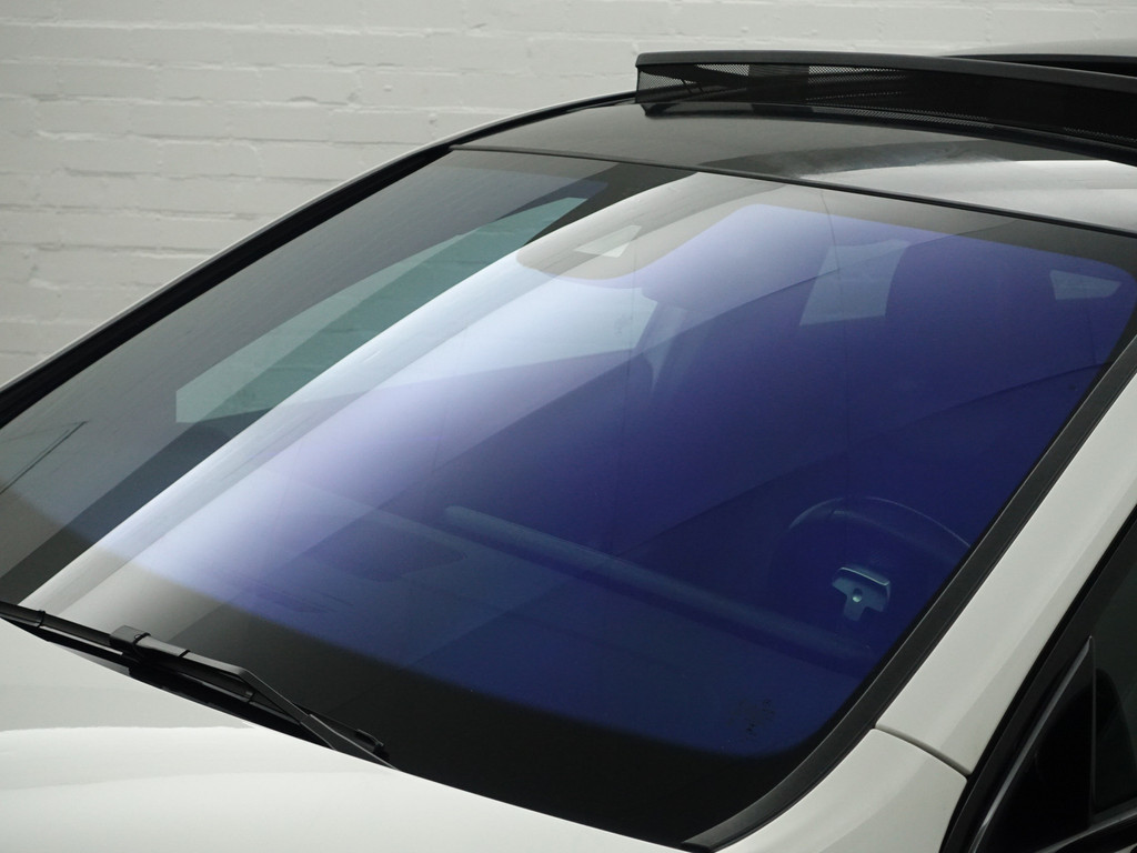 
Mercedes-Benz A-Klasse 250 AMG Premium Plus Aut- Sport Uitlaat, Panoramadak, Sfeereverlichting, Xenon Led, Stoelverwarming vol									