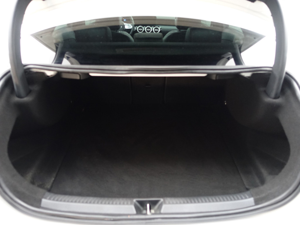 
Mercedes-Benz A-Klasse 250 AMG Premium Plus Aut- Sport Uitlaat, Panoramadak, Sfeereverlichting, Xenon Led, Stoelverwarming vol									