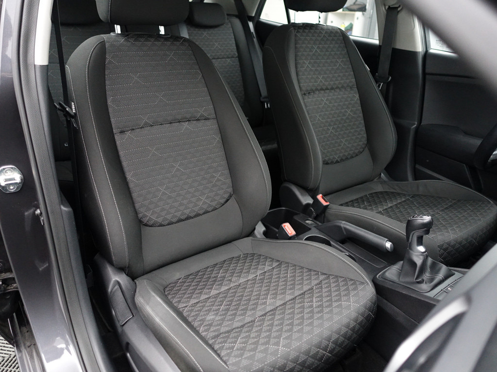 
Kia Rio 1.0 TGDI Dynamic PlusLine- Camera, Carplay, Xenon Led, Park Assist, Navi, Clima vol									