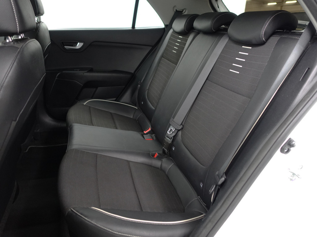 
Kia Rio 1.0 TGDI GT-Line Blackpack- Stuur/Stoelverwarming, Lane Assist, Led, Camera, Carbon, Park Assist, Privacy Glass vol									