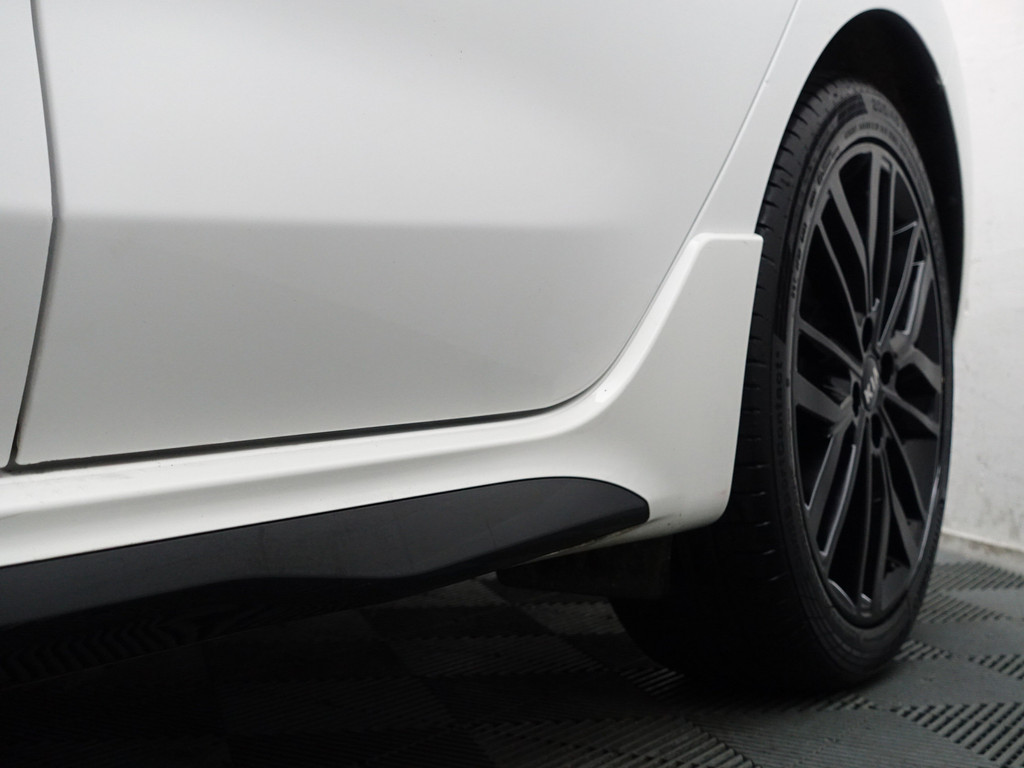 
Kia Rio 1.0 TGDI GT-Line Blackpack- Stuur/Stoelverwarming, Lane Assist, Led, Camera, Carbon, Park Assist, Privacy Glass vol									