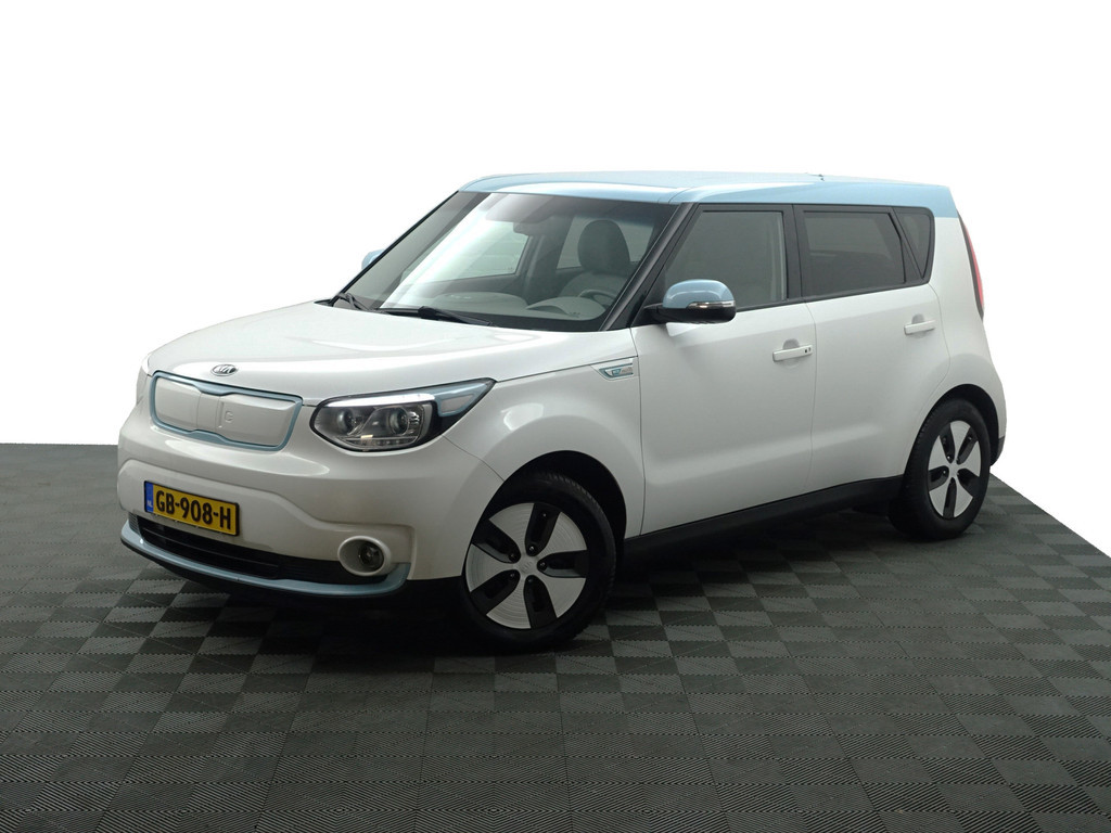 
								Kia Soul EV ExecutiveLine 27 kWh Aut- Two Tone, Camera, Stuur/Stoelverwarming, Keyless, Xenon Led, Dynamic Select vol									