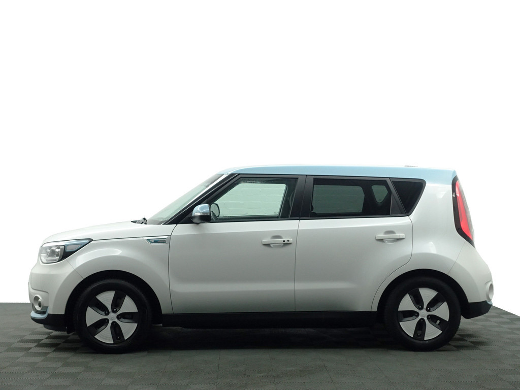 
								Kia Soul EV ExecutiveLine 27 kWh Aut- Two Tone, Camera, Stuur/Stoelverwarming, Keyless, Xenon Led, Dynamic Select vol									