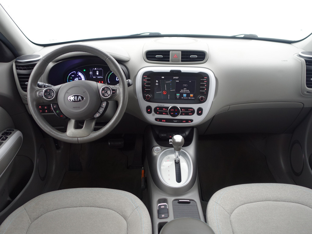 
								Kia Soul EV ExecutiveLine 27 kWh Aut- Two Tone, Camera, Stuur/Stoelverwarming, Keyless, Xenon Led, Dynamic Select vol									