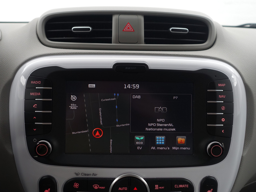 
								Kia Soul EV ExecutiveLine 27 kWh Aut- Two Tone, Camera, Stuur/Stoelverwarming, Keyless, Xenon Led, Dynamic Select vol									