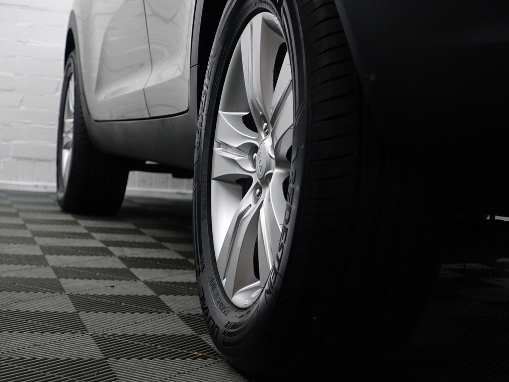 
Kia Sportage 1.6 GDI X-ecutive Plus Pack- Camera, Navi, Clima, Cruise, Park Assist, Xenon Led, Sport Interieur vol									