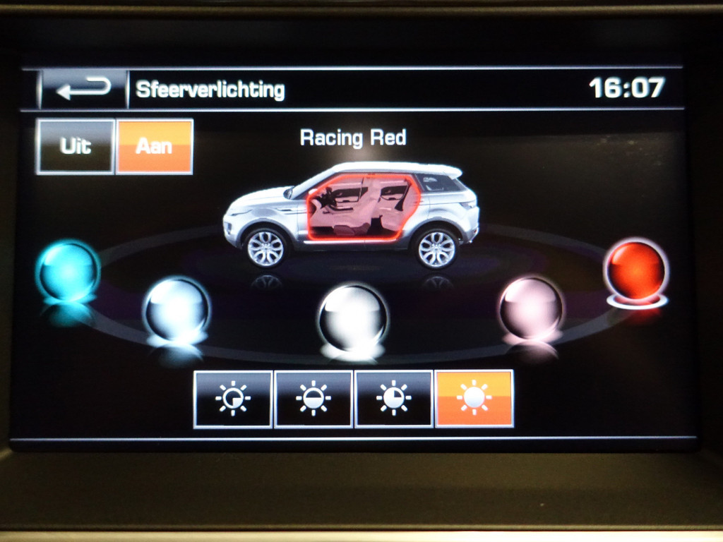 
								Land Rover Range Rover Evoque 2.0 Si 4WD Dynamic Aut- Two tone, Sfeerverlichting, Camera, Xenon Led, Merdian Audio vol									