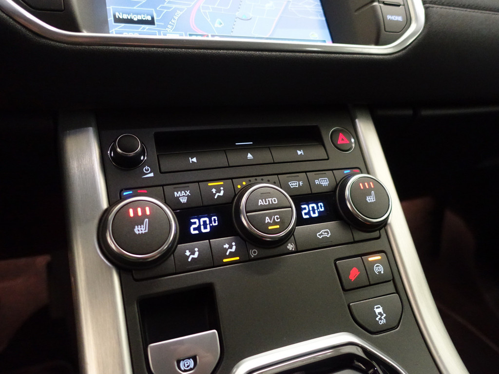 
								Land Rover Range Rover Evoque 2.0 Si 4WD Dynamic Aut- Two tone, Sfeerverlichting, Camera, Xenon Led, Merdian Audio vol									