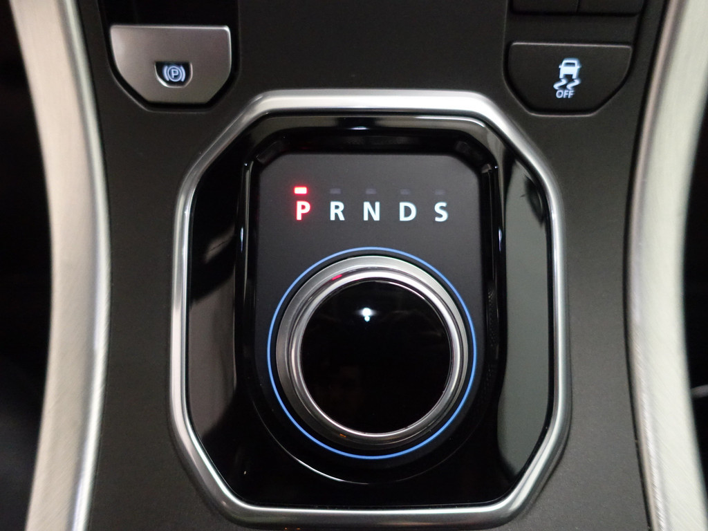 
								Land Rover Range Rover Evoque 2.0 Si 4WD Dynamic Aut- Two tone, Sfeerverlichting, Camera, Xenon Led, Merdian Audio vol									