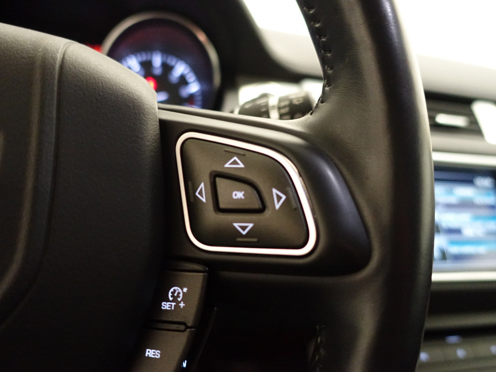 
								Land Rover Range Rover Evoque 2.0 Si 4WD Dynamic Aut- Two tone, Sfeerverlichting, Camera, Xenon Led, Merdian Audio vol									