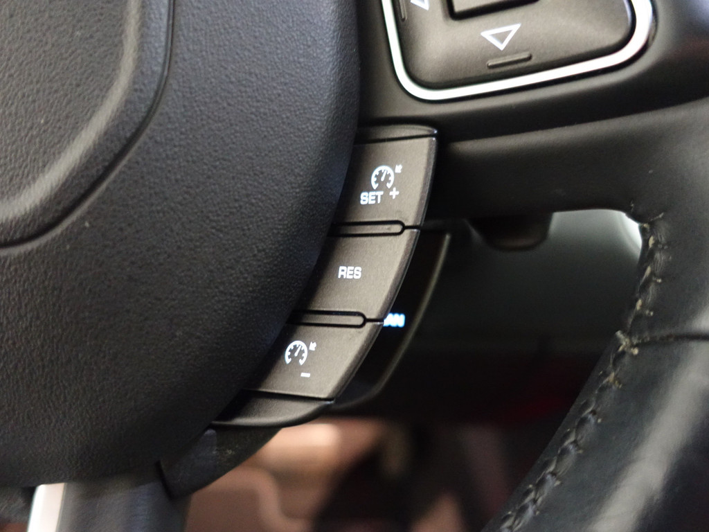
								Land Rover Range Rover Evoque 2.0 Si 4WD Dynamic Aut- Two tone, Sfeerverlichting, Camera, Xenon Led, Merdian Audio vol									