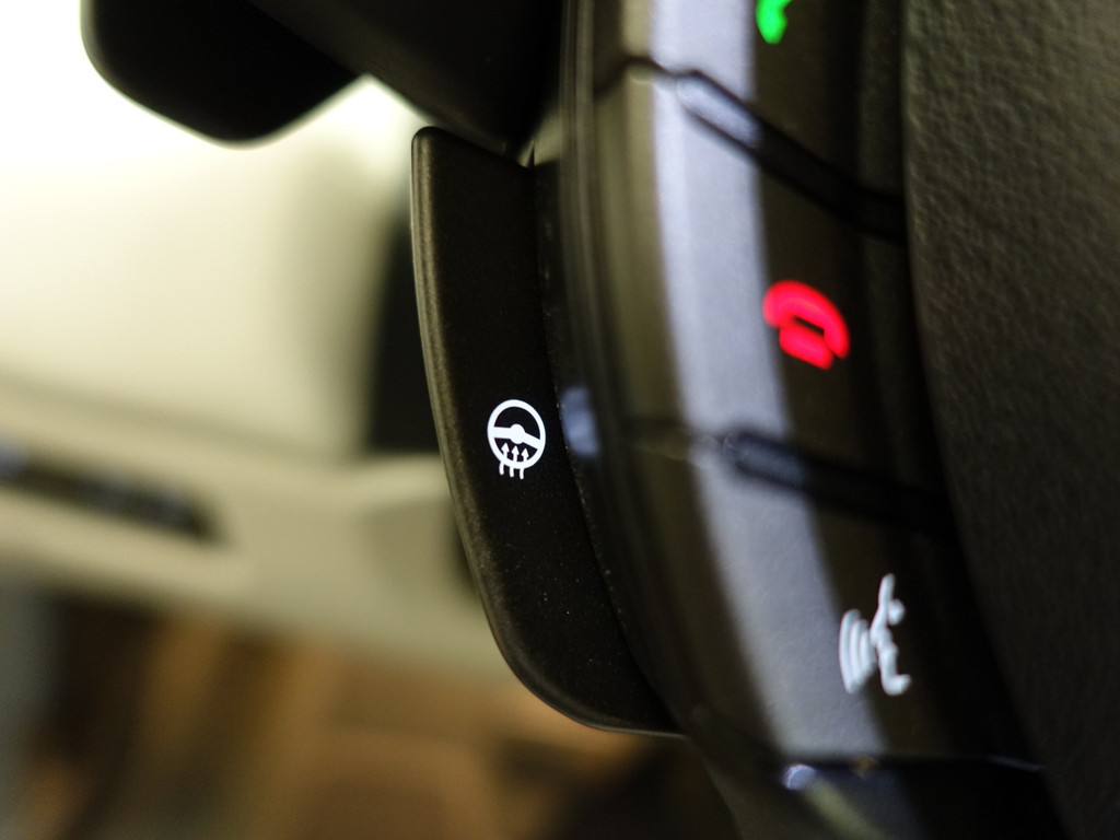 
Land Rover Range Rover Evoque 2.0 Si 4WD Dynamic Aut- Two Tone, Panodak, Xenon Led, Meridian, Camera, Sfeerverlichting vol									