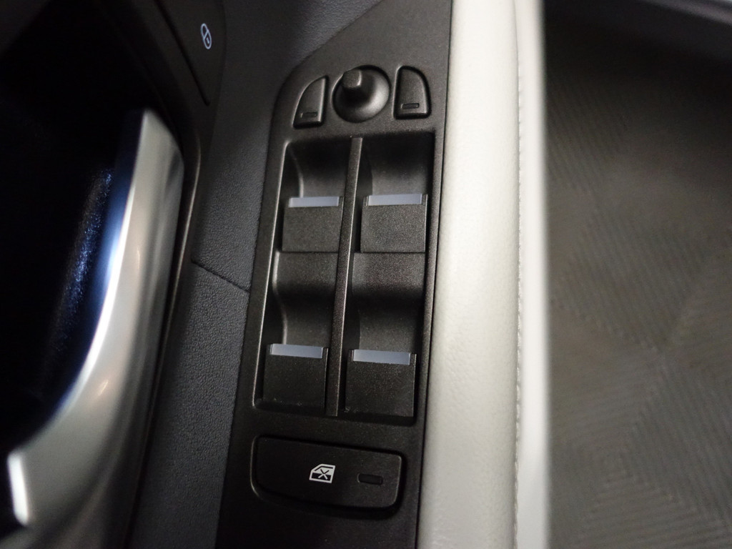 
Land Rover Range Rover Evoque 2.0 Si 4WD Dynamic Aut- Two Tone, Panodak, Xenon Led, Meridian, Camera, Sfeerverlichting vol									