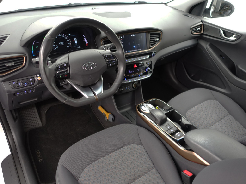 
								Hyundai IONIQ Premium EV Aut- Infinity Audio, Camera, Ada Cruise, Carplay, Clima vol									