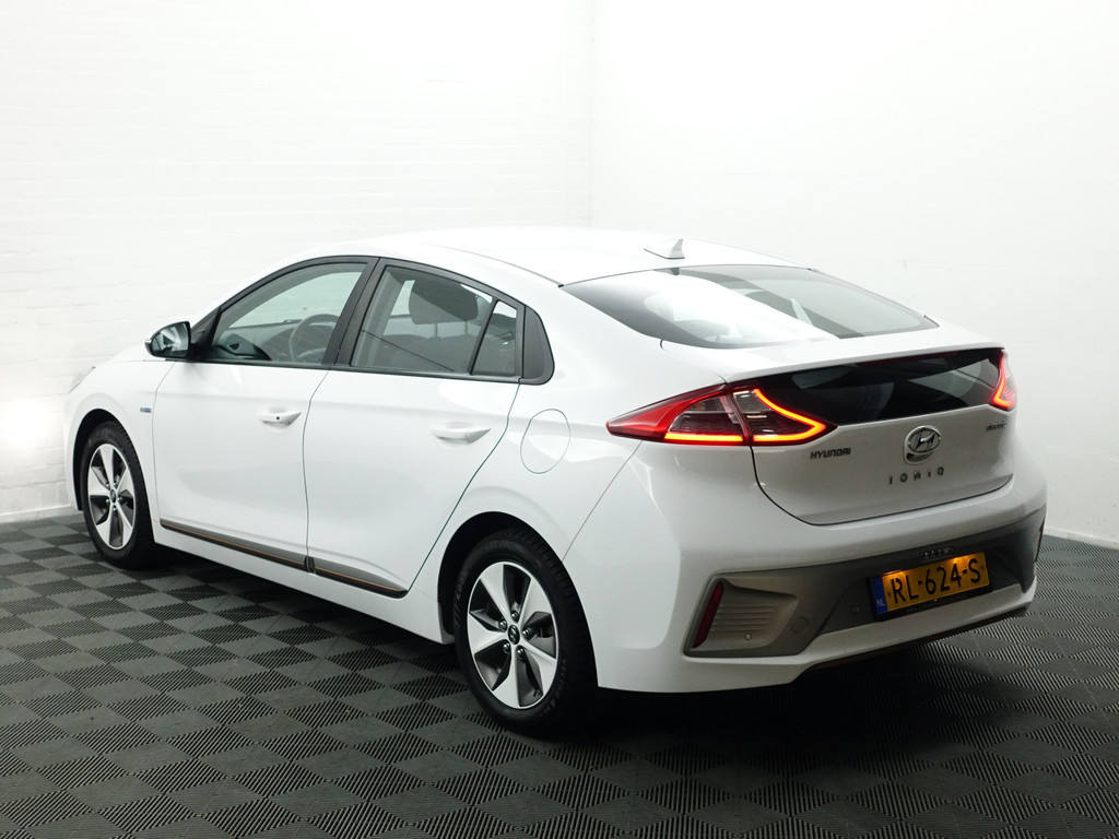 
								Hyundai IONIQ Premium EV Aut- Infinity Audio, Camera, Ada Cruise, Carplay, Clima vol									