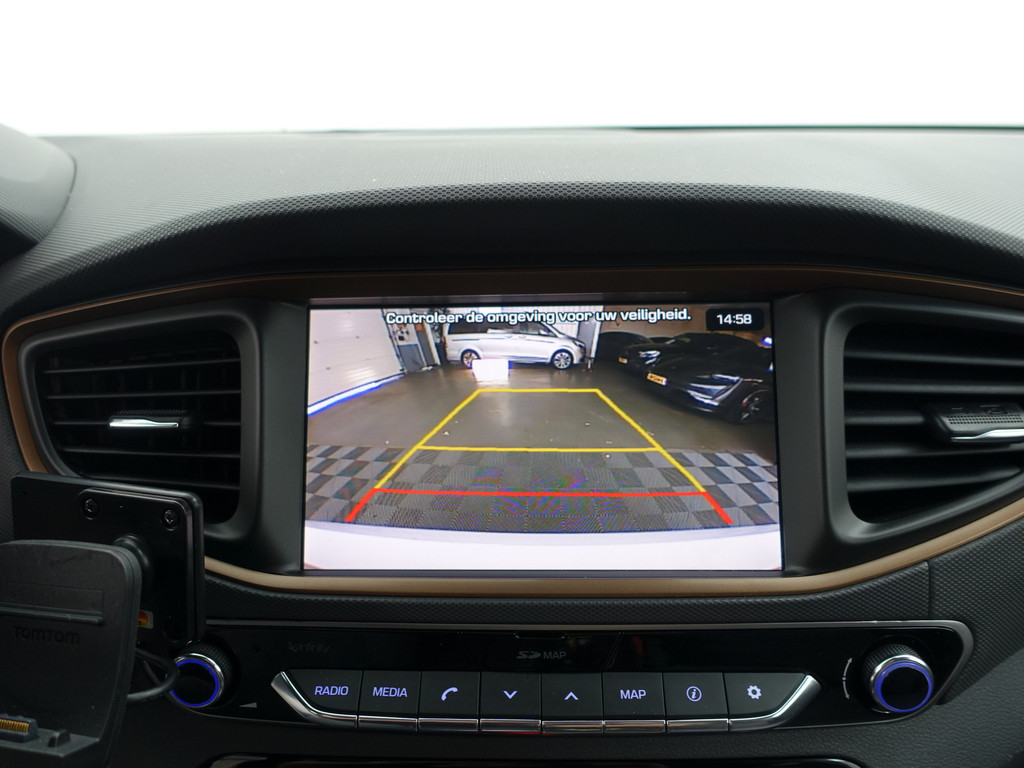 
								Hyundai IONIQ Premium EV Aut- Infinity Audio, Camera, Ada Cruise, Carplay, Clima vol									