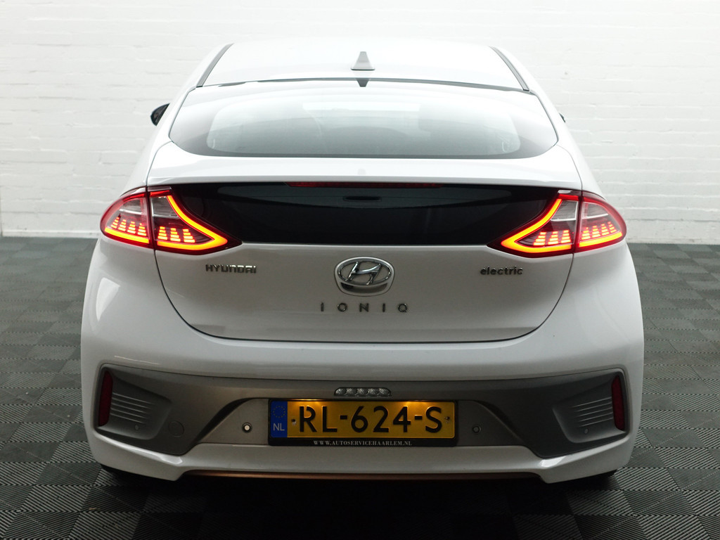 
								Hyundai IONIQ Premium EV Aut- Infinity Audio, Camera, Ada Cruise, Carplay, Clima vol									