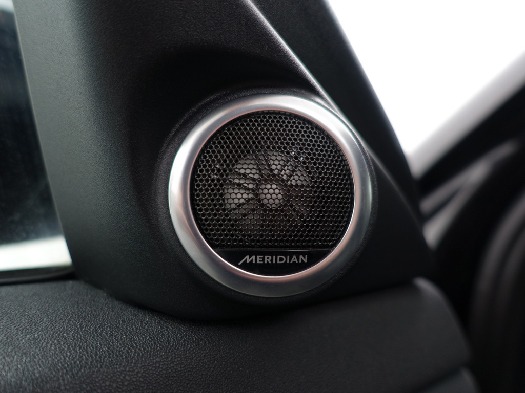 
Land Rover Range Rover Evoque 1.5 P300e AWD R-Dynamic HSE Aut- Panodak, Meridian Audio, Memory, Carplay, 360 Camera, Stuur/Stoelverwarming vol									