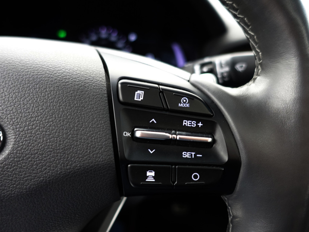 
Hyundai IONIQ Premium+ EV Aut- Schuifdak, Stoelventilatie, Stuur/Stoelverwarming, Infinity Audio, Lane Assist, Memory vol									