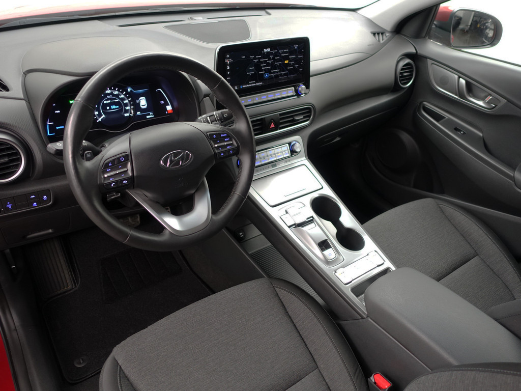 
								Hyundai Kona EV Comfort 39 kWh Aut- Stuur/Stoelverwarming, CarPlay, Led, Lane assist, Dynamic Select, Park assist vol									